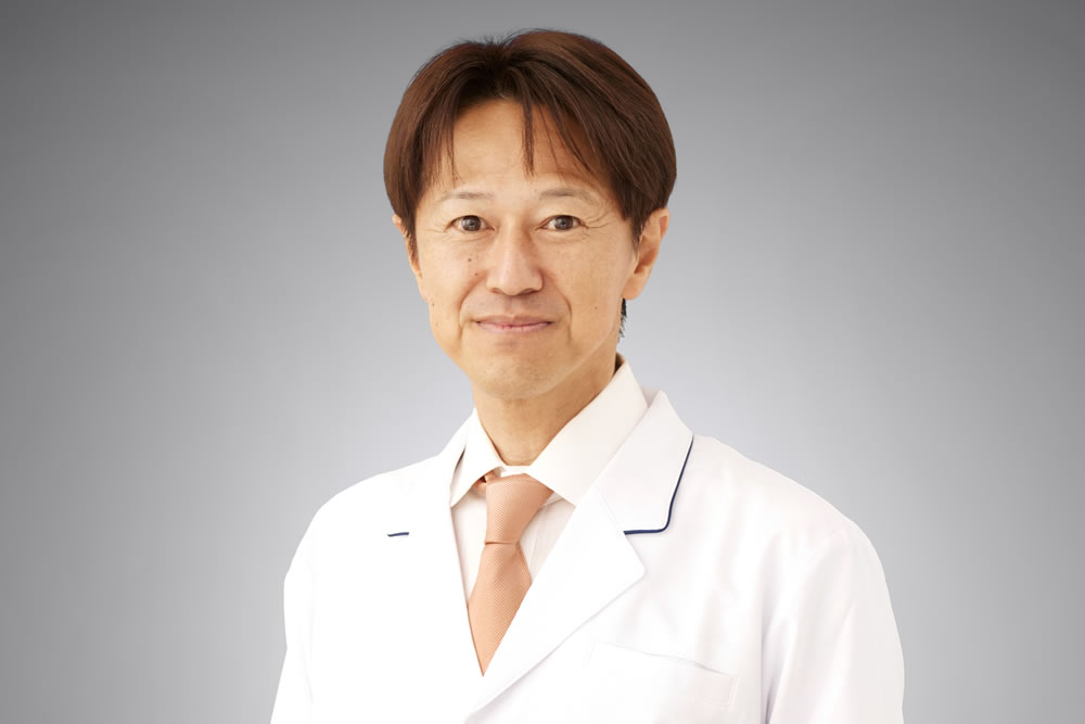 日本口腔外科学会認定　専門医のご紹介